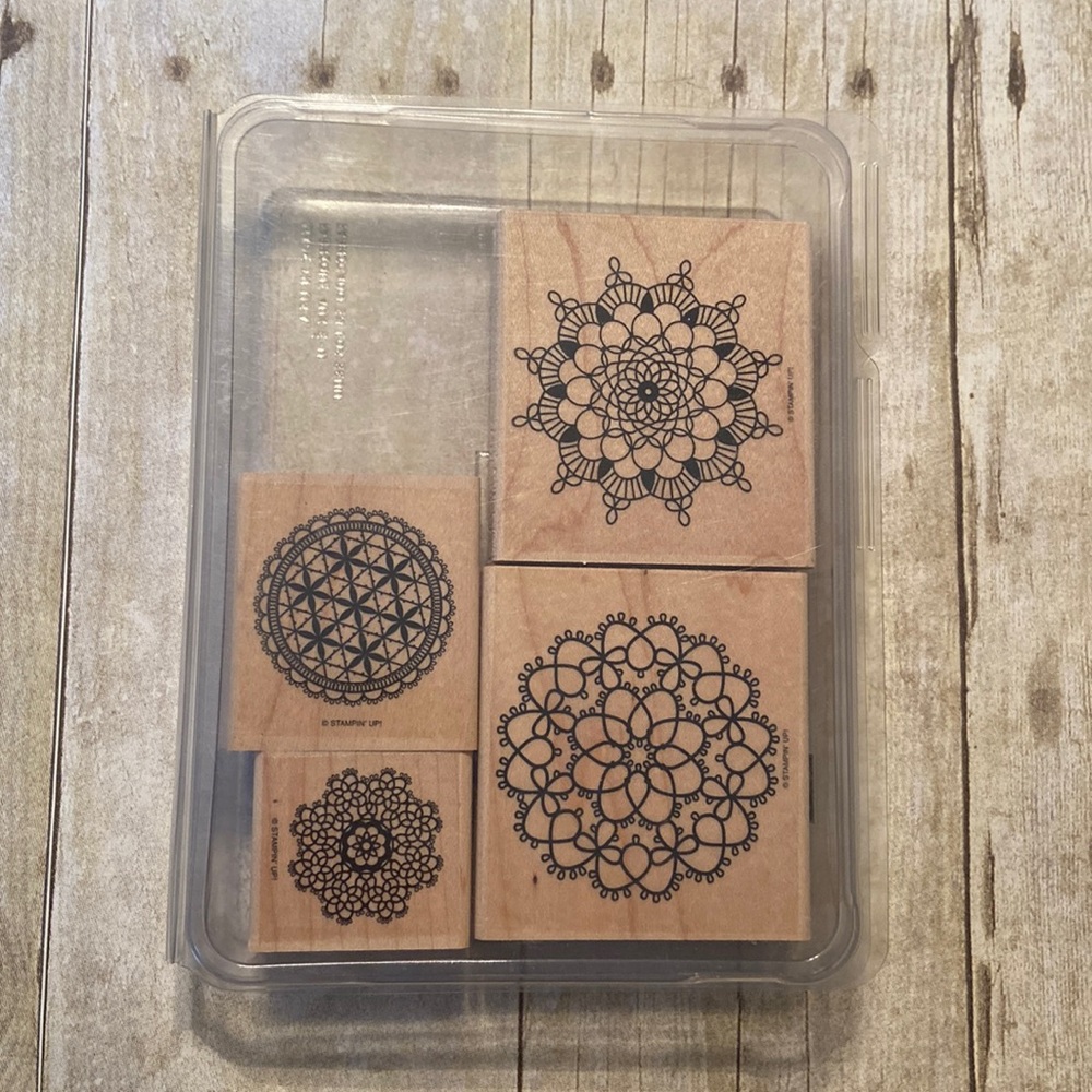 StampinUp wood block stamp set Delicate Doilies retired